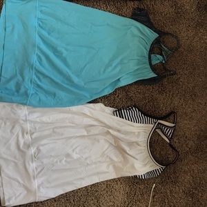 Lululemon blue tank EUC with built in bra